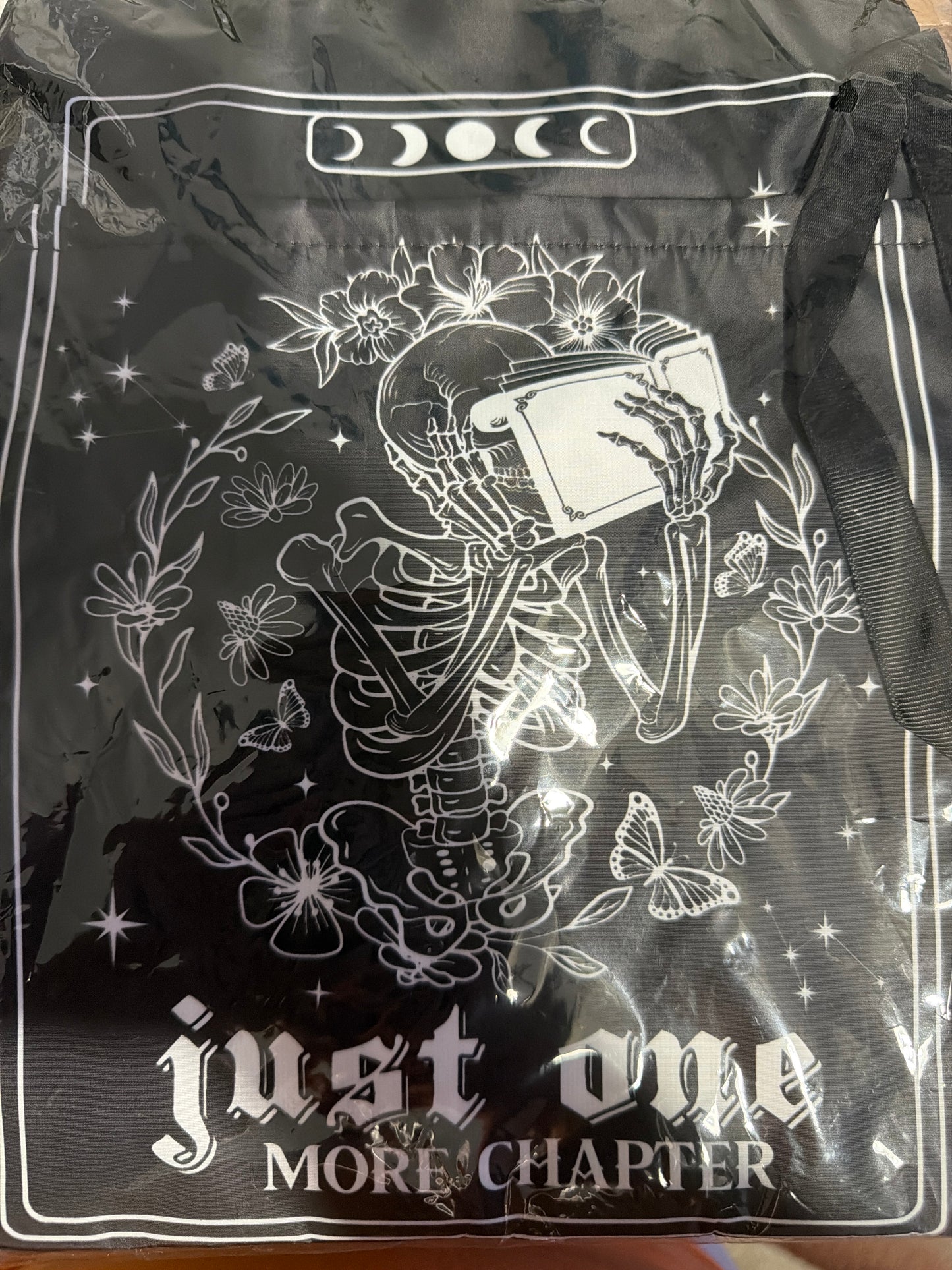 Gothic Skeleton Book Sleeve - Tarot Card Book Sleeves Office Just One More Chapter Skull Waterproof Book Covers with Zipper and Front Pocket
